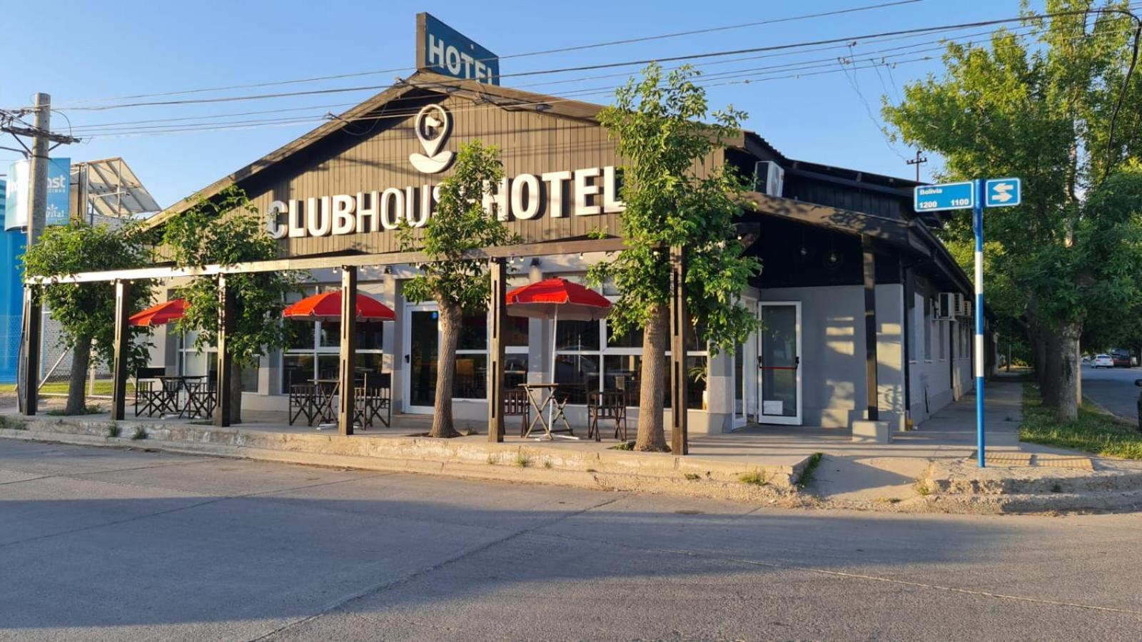 Club House Hotel ヘネラル・ロカ エクステリア 写真